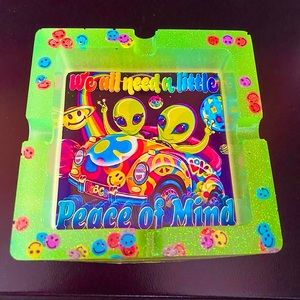 Lisa frank ashtray glow in the dark